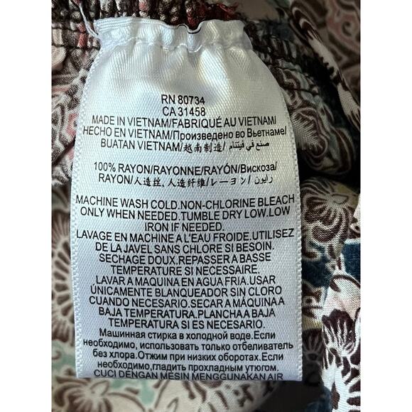 BCBGeneration Scoop Neck Short Sleeve Shorts Romper Sz XS Pink Blue Boho Pull On - Picture 6 of 12